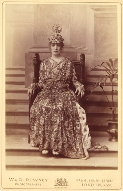 Sarah Bernhardt als Kaiserin Theodora in Sardous Theodora von William and Daniel Downey